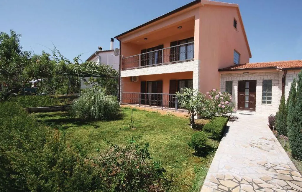 Holiday Home Elis فاجانا