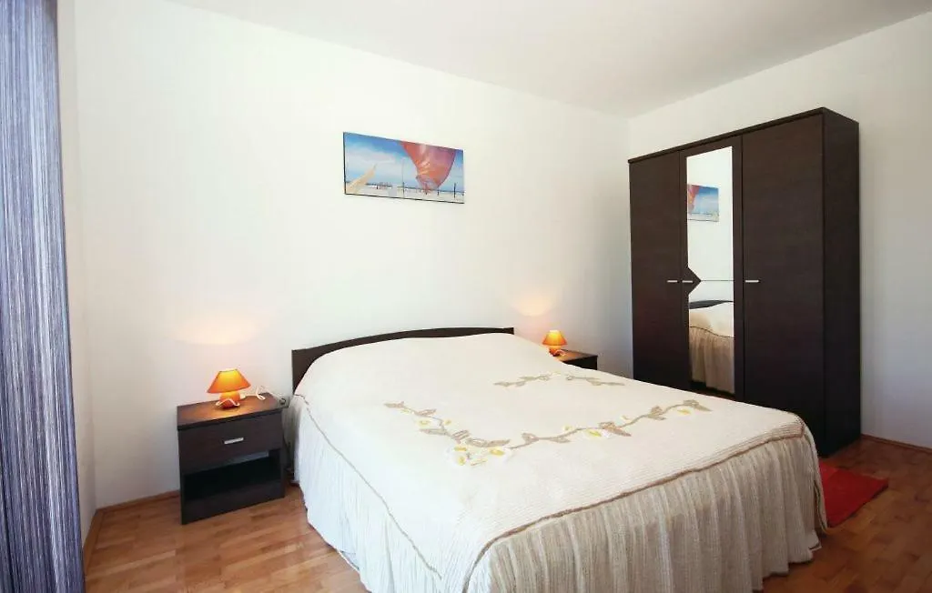 Holiday Home Elis فاجانا 0*,